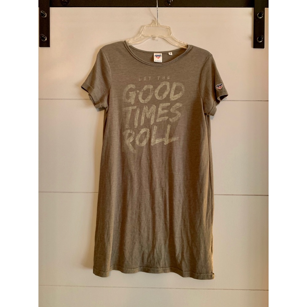 T-shirt dress